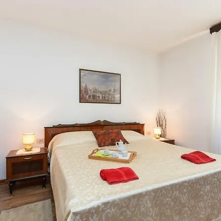 Apartment House Karla Labin (Istria)